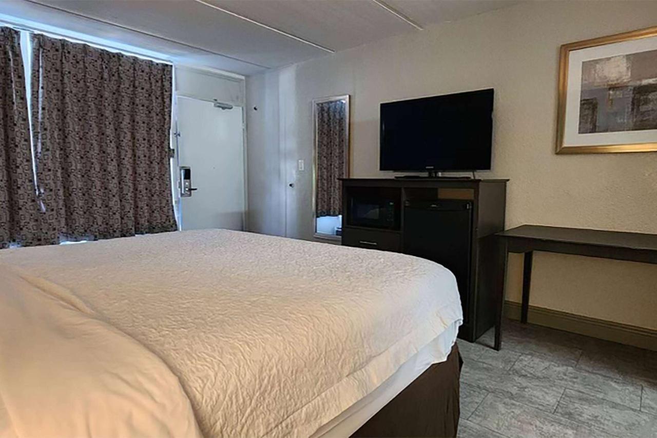 Travelodge By Wyndham Kingsland Ga Bagian luar foto